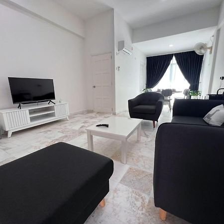 Lui Lui Comfy Condo In Great Location Kuah Luaran gambar