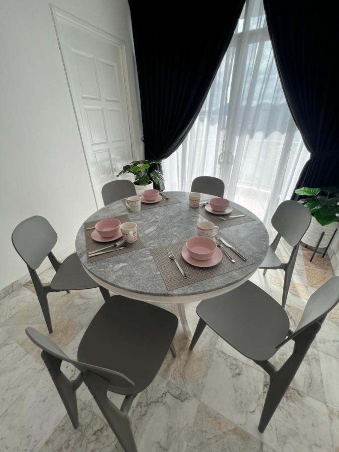 Lui Lui Comfy Condo In Great Location Kuah Luaran gambar