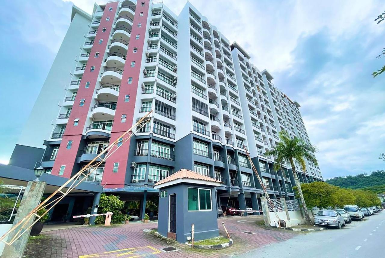 Lui Lui Comfy Condo In Great Location Kuah Luaran gambar